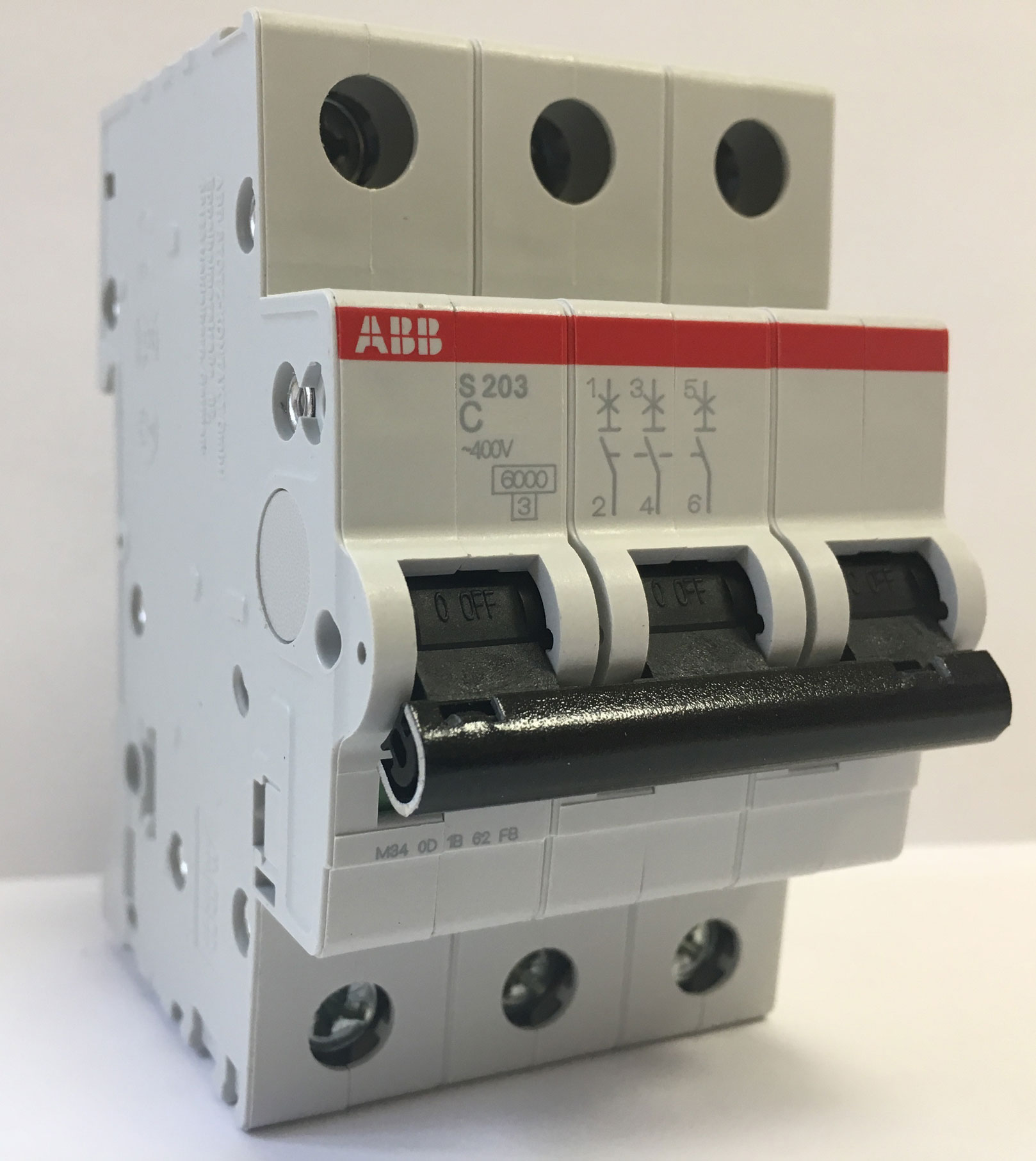 Автоматический выключатель ABB S203 C32 3-полюсной 2CDS253001R0324
