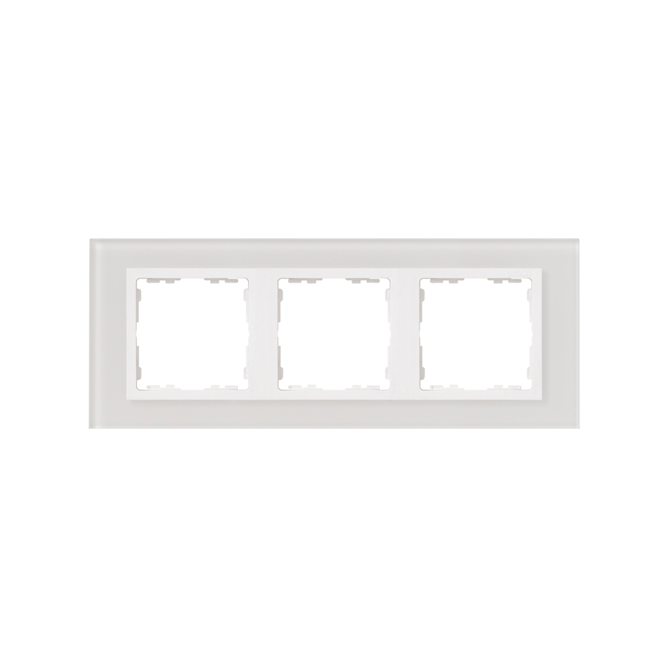 Рамка на 3 поста стекло белого цвета с центральной частью белого цвета S82 Nature