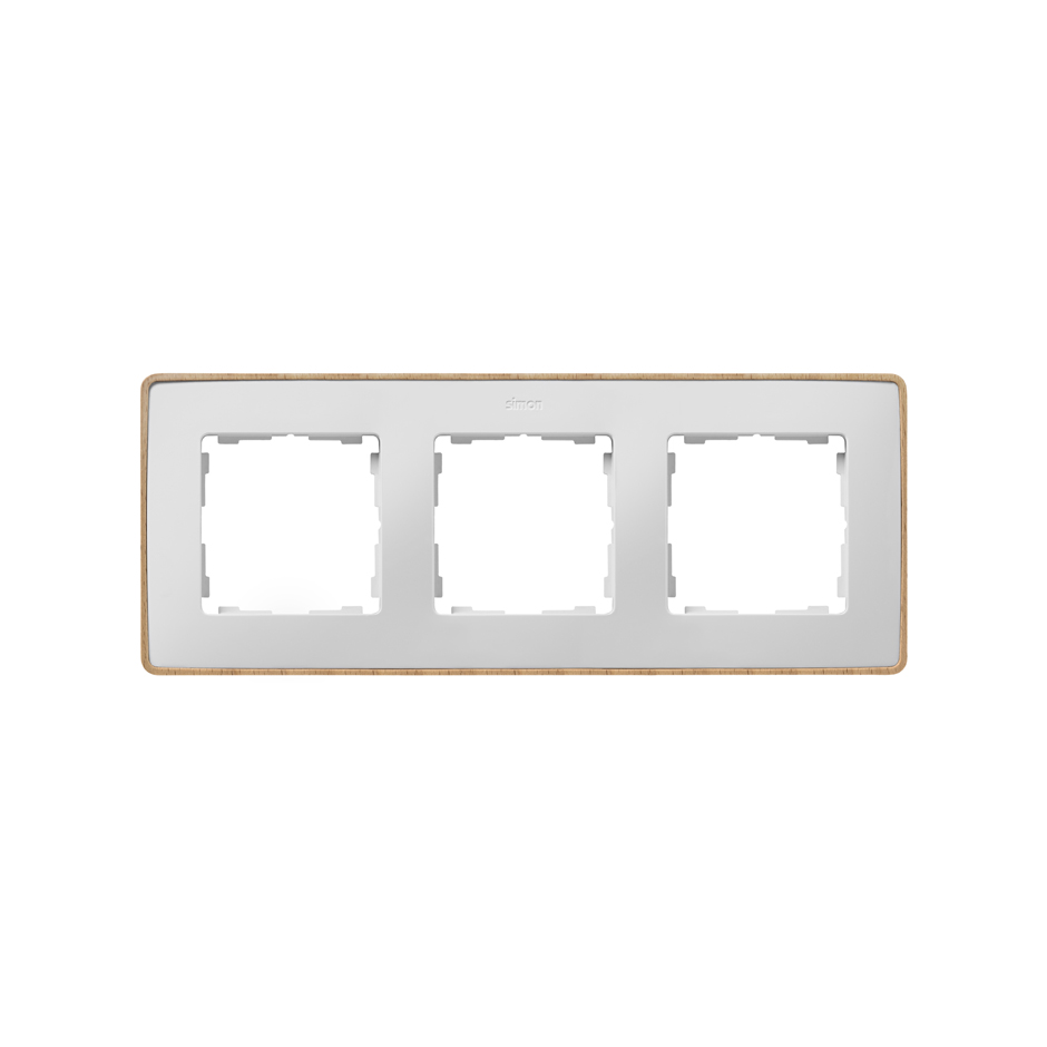 Рамка на 3 поста белого цвета с деревянным основанием натурального цвета бук S82 Detail