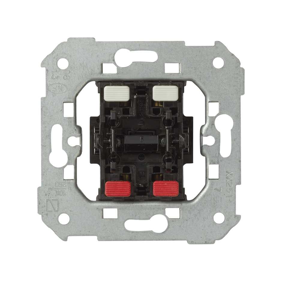 Перекрестный выключатель (с 3-х мест) 10AX 250В~ S75