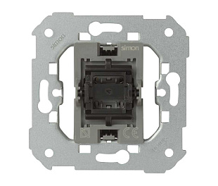 Перекрестный выключатель (с 3-х мест) 10AX 250В~ с системой 1Click® S77